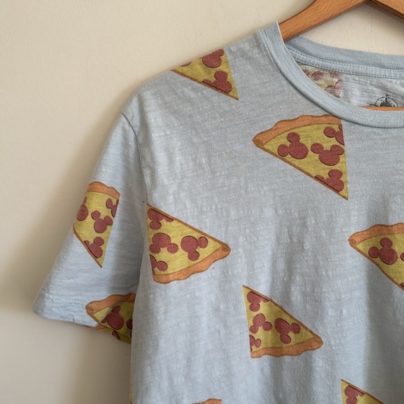 Disney parks Asia blue Mickey Mouse Pizza Slices Short Sleeves T-Shirt Sz Large - Picture 2 of 5